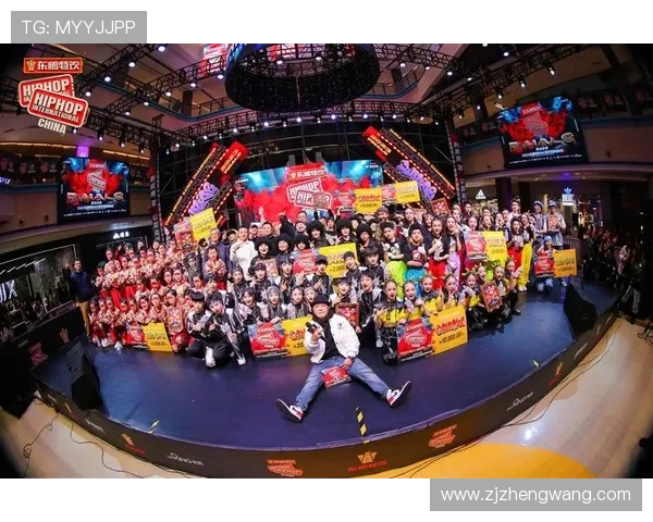 重庆街舞队在世界攀岩锦标赛中以75分稳居积分榜首位